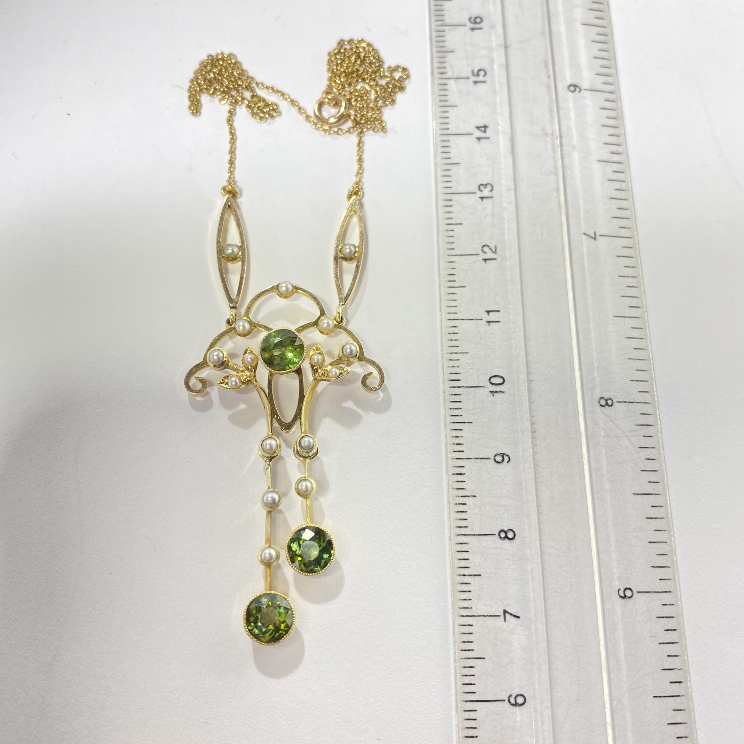 Peridot Lariat Necklace and Earrings Set #2 – BE MOMO